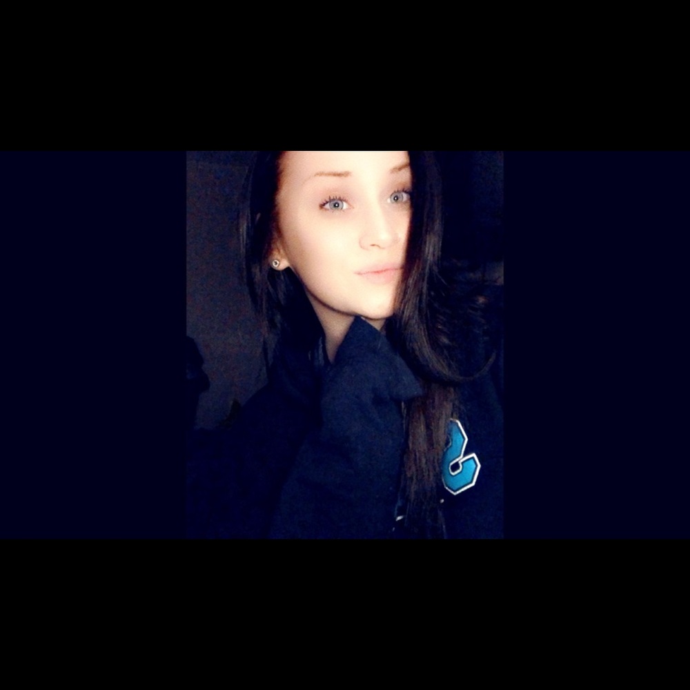 Meet your Posher, Felisha
